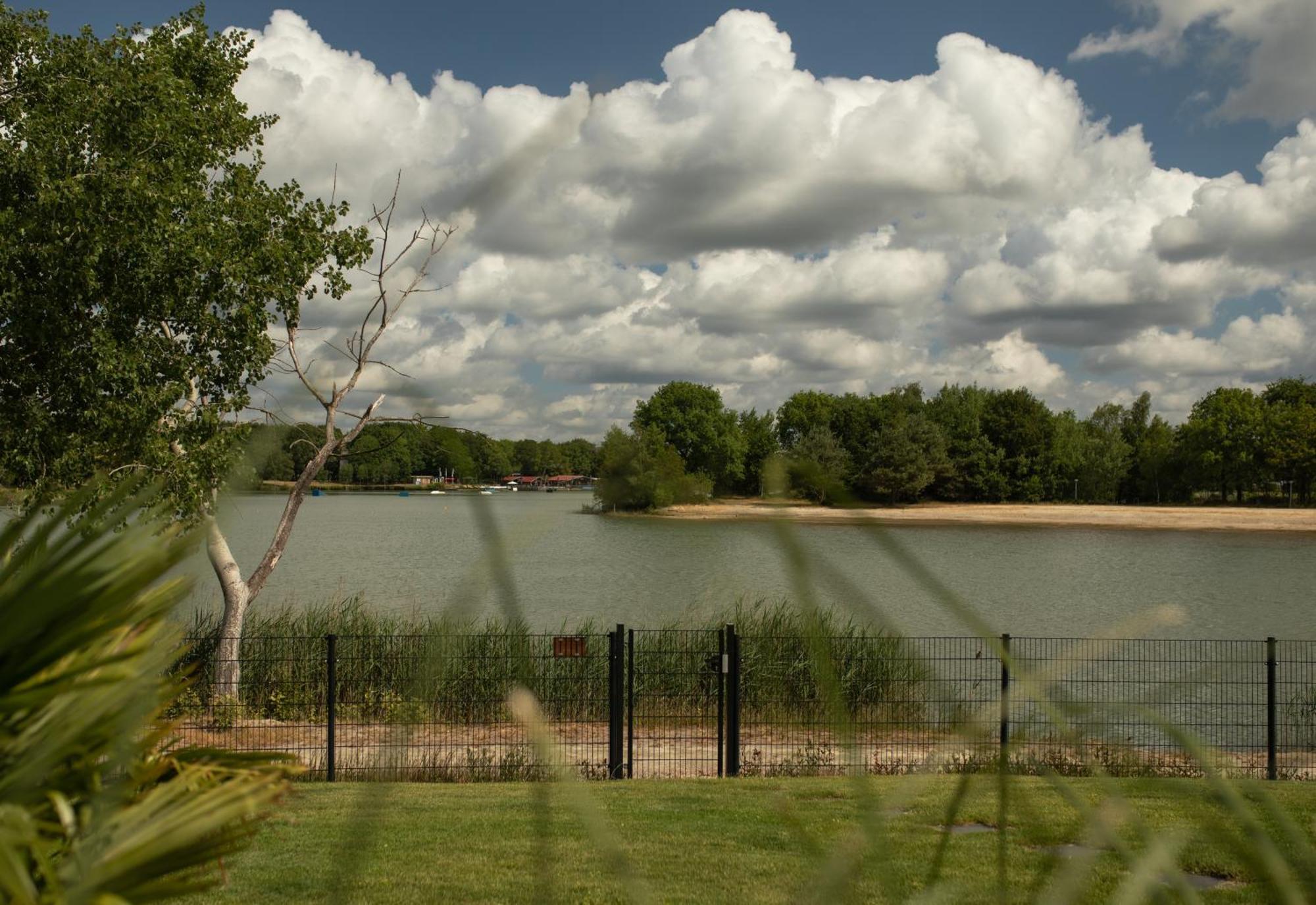 Drents Genieten - Riegheide Met Prive Jacuzzi Villa Erm Bagian luar foto